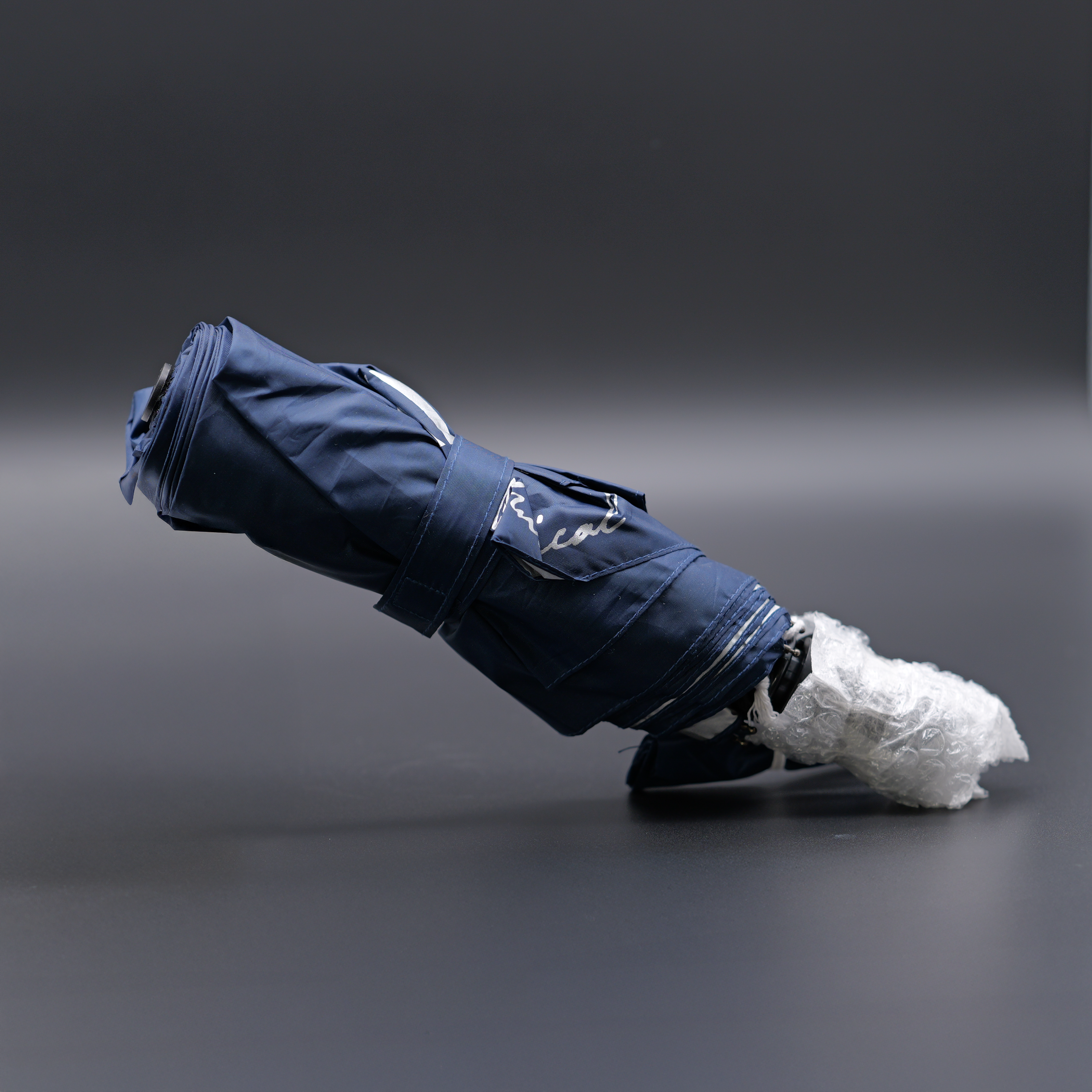Taschenschirm "Bonifatius" blau/silber